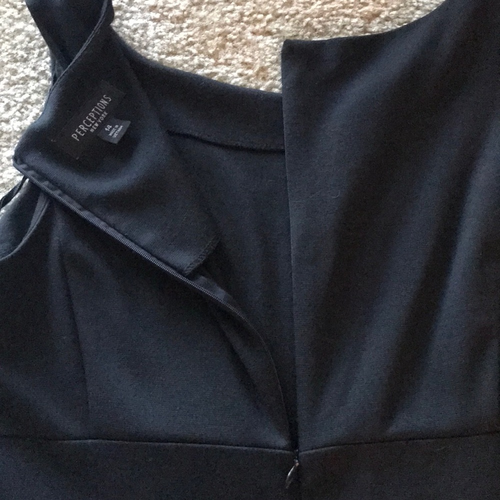 Black dress - Picture 5 of 5
